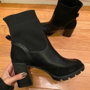NEW NEVER USED - River Island Black Ribbed Knit Heeled Ankle Boots Size 9